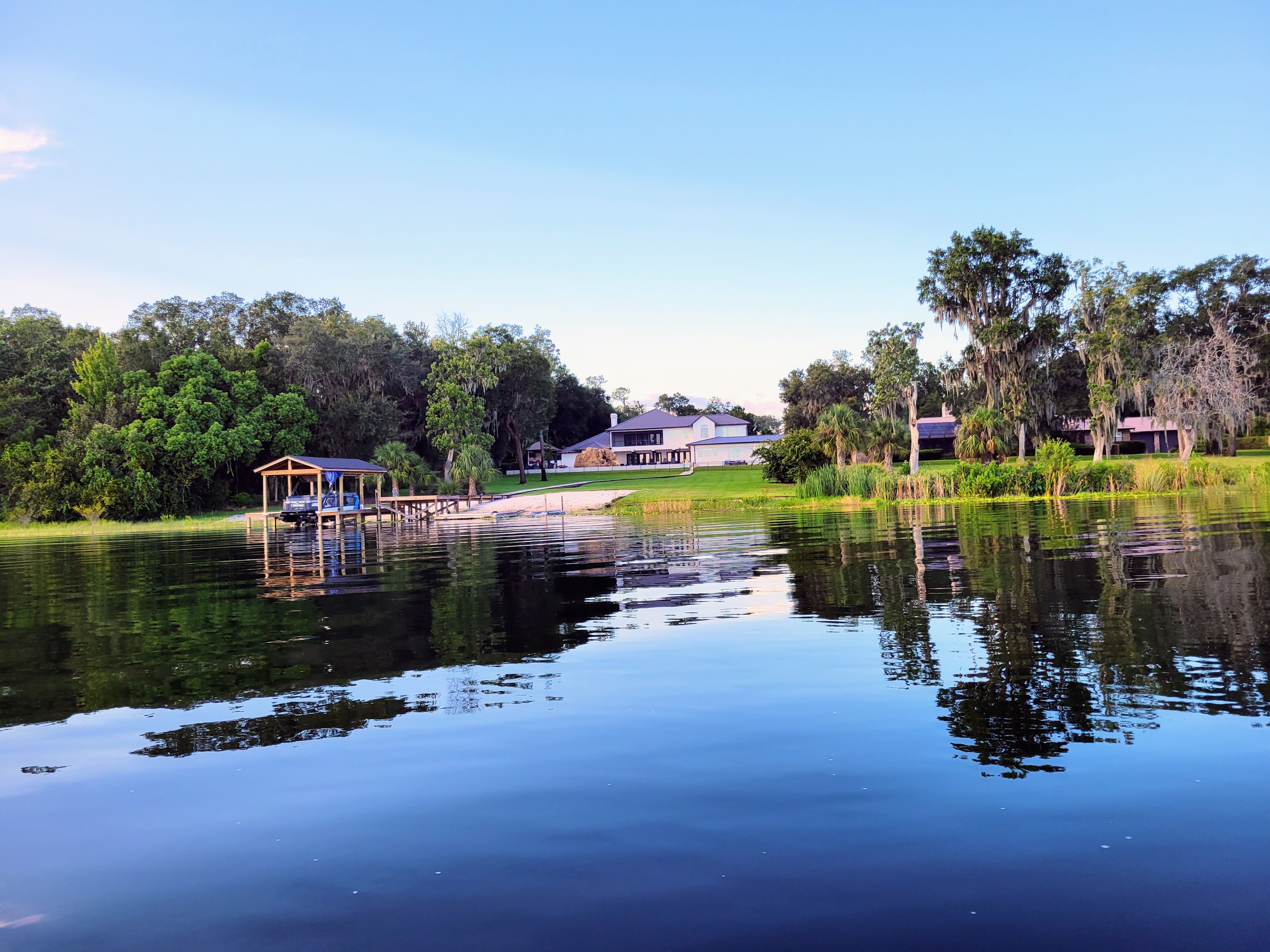 Neighbor property around Lake Dalhousie